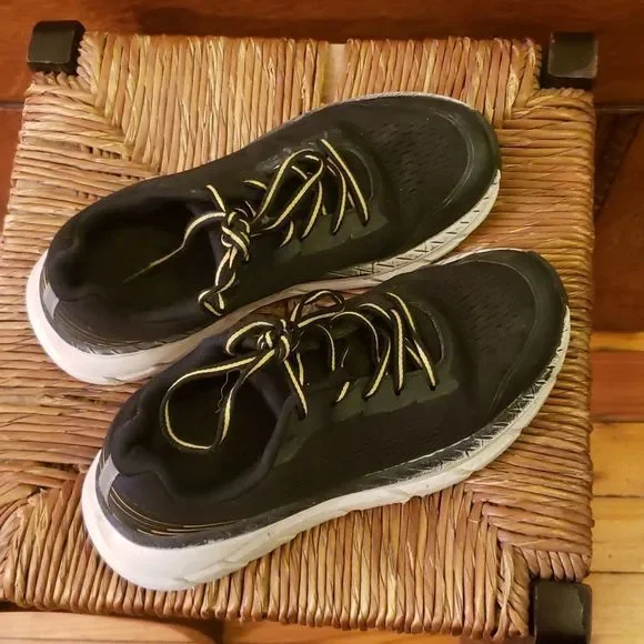 Black and yellow sneakers - Picture 2 of 6